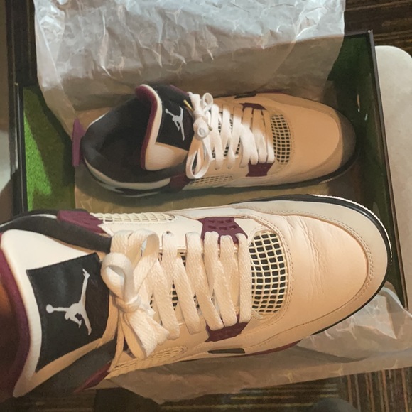 Jordan Retro 4 PSG main image 3